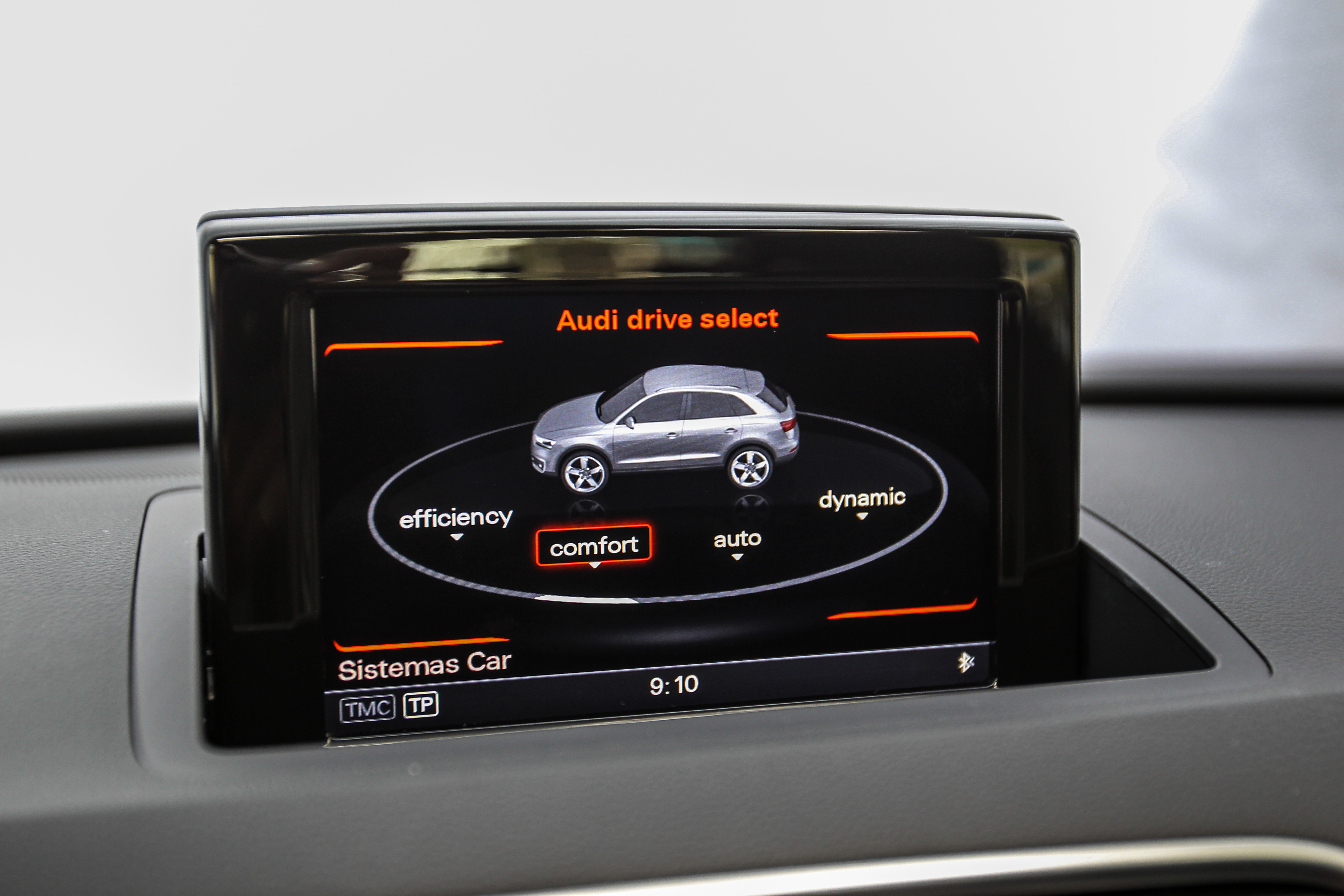 Audi Q3 carros luxuosos