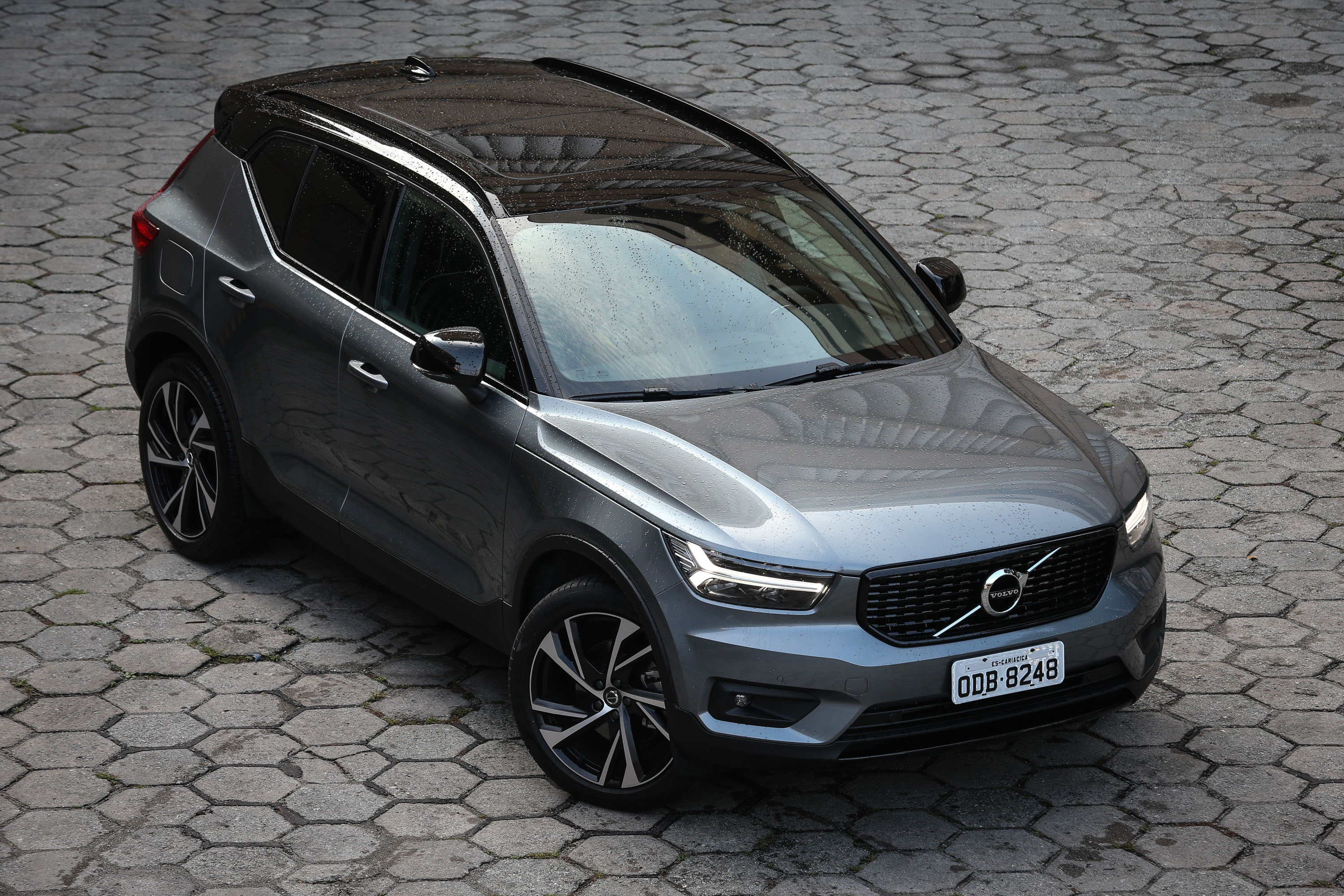 montadora de luxo Volvo XC40